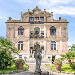 https://villa-petri-vicopisano.it-tuscanyhotel.com