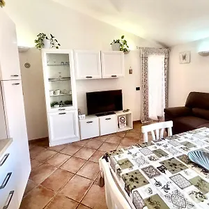 Exclusive Use- Uso Esclusivo - La Maison De Gioel - Entire House - Intera Casa - With Kitchenette - Con Cucinino - With Washing Machine - Con Lavatrice - Free Public Parking In Front Of The House - Parcheggio Pubblico Gratuito Difronte Casa Appartement